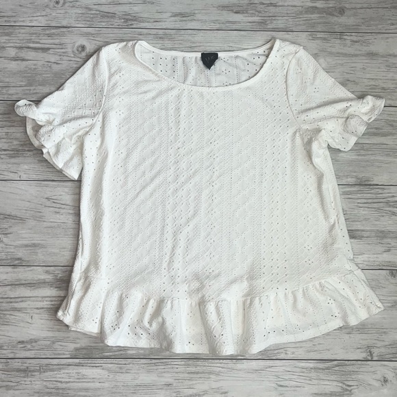 W5 White Ruffle Top Size Medium - Picture 1 of 3